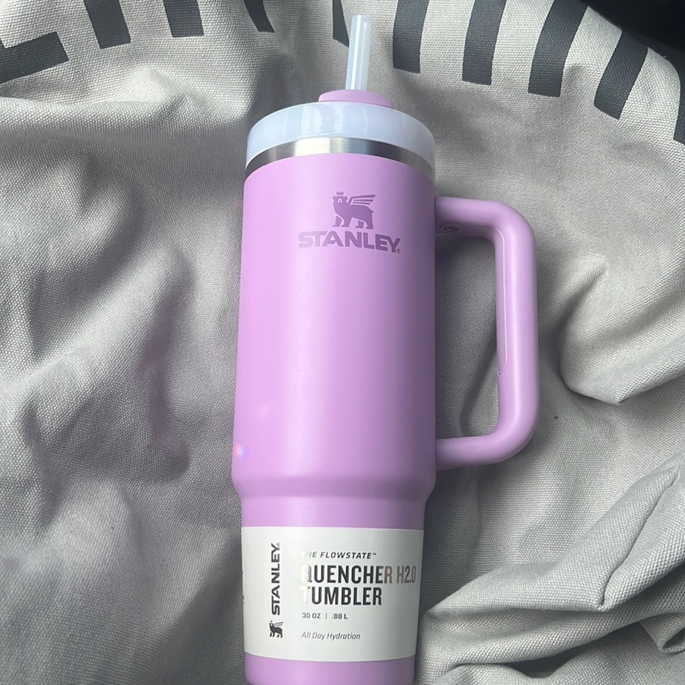 🚨NWT STANLEY 30OZ🚨